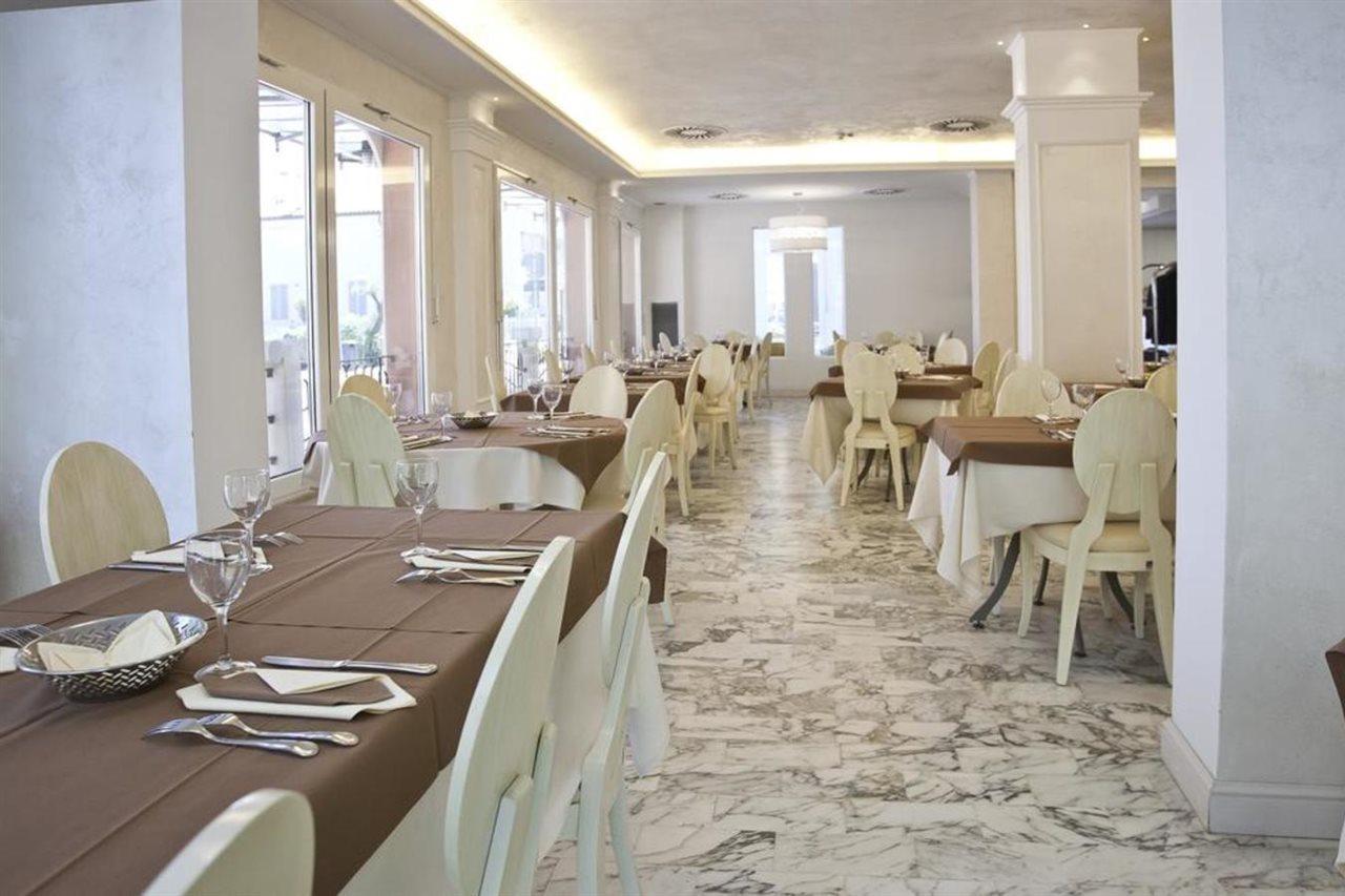 Hotel Aurora Rimini Esterno foto