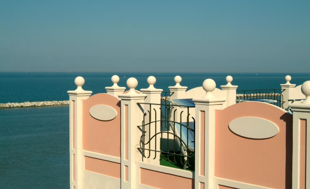 Hotel Aurora Rimini Esterno foto